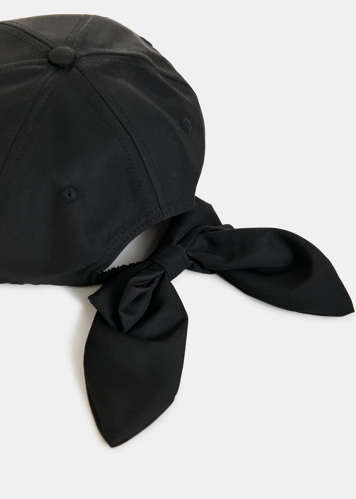 Jiny Cap With Bow At Back
