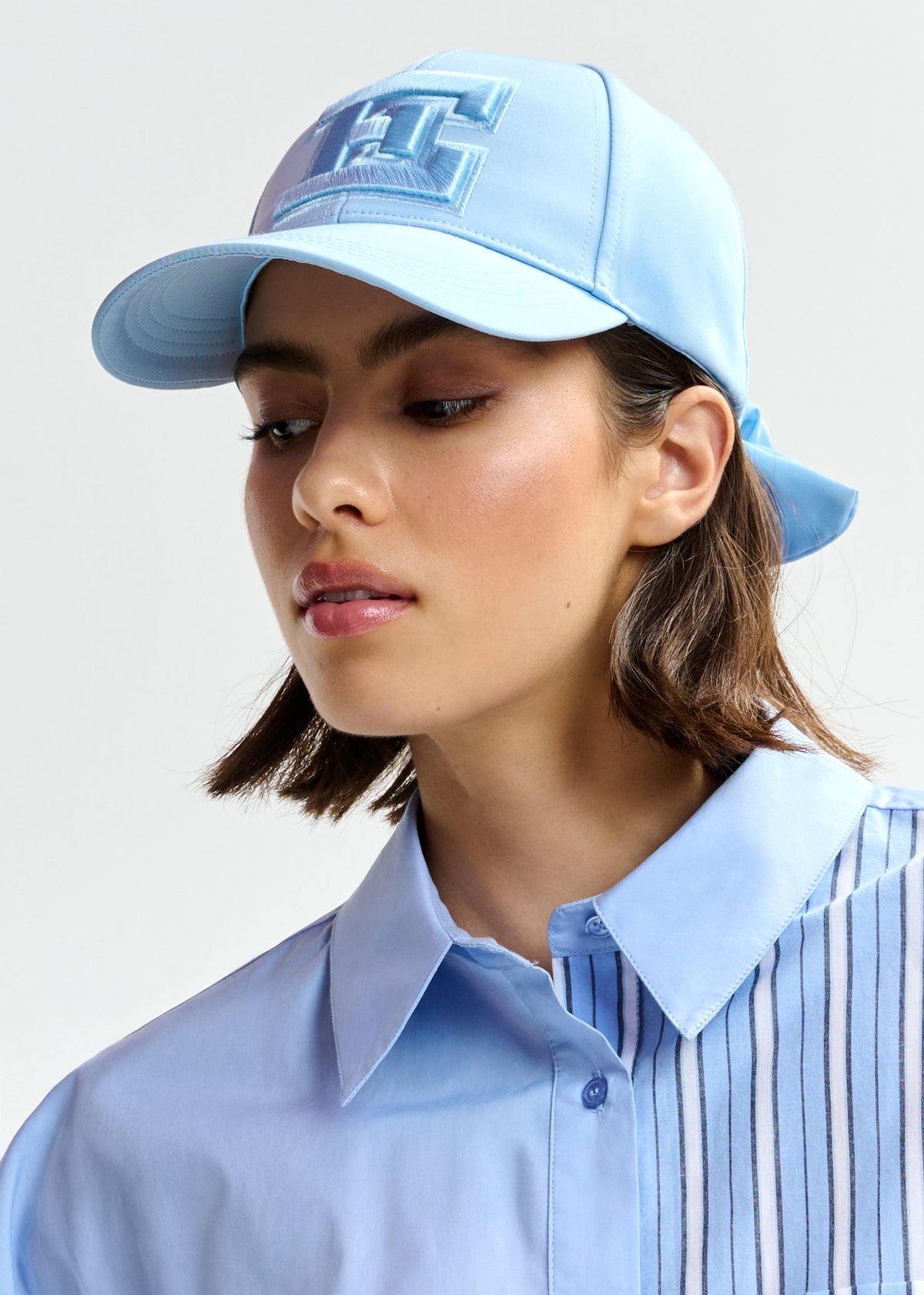 Jiny Cap With Bow At Back